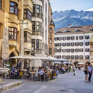 **** Hotel Altstadthotel Weisses Kreuz Austria